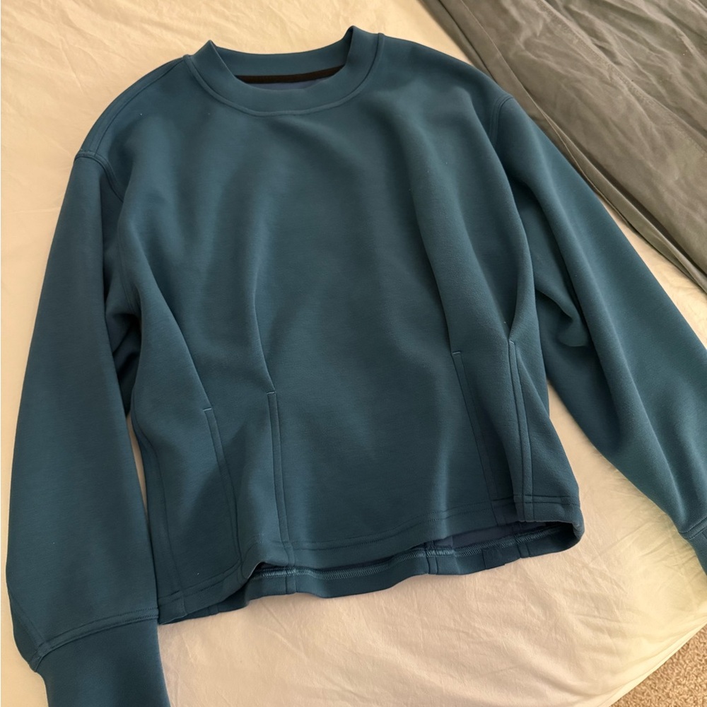 Women’s Lululemon Blue Sweater